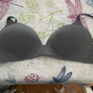Brand new Joe fresh bra never worn with tags size 38D